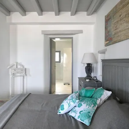 Sunray Paros Front 2 Bedroom House Next To Kite Sports *