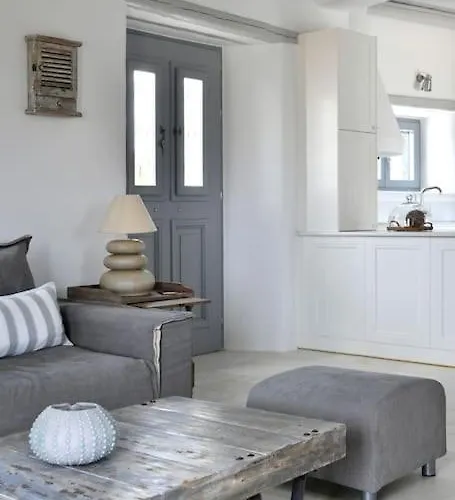 Sunray Paros Front 2 Bedroom House Next To Kite Sports Pounda