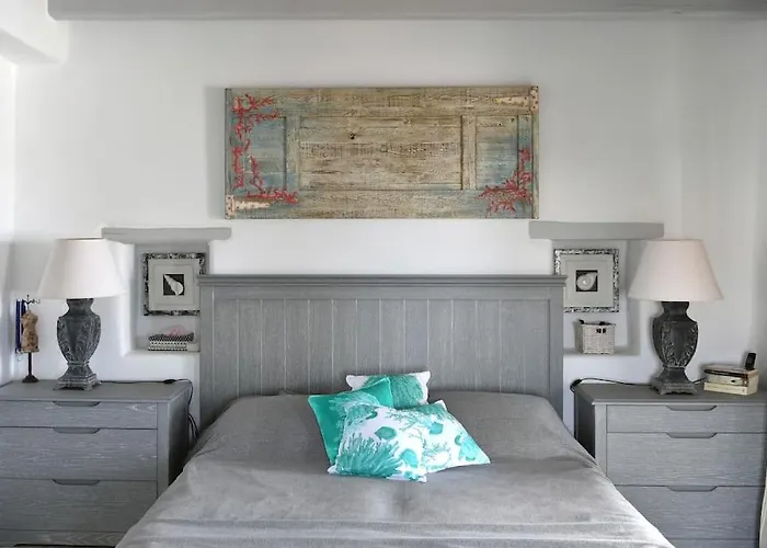 Sunray Paros Front 2 Bedroom House Next To Kite Sports Pounda