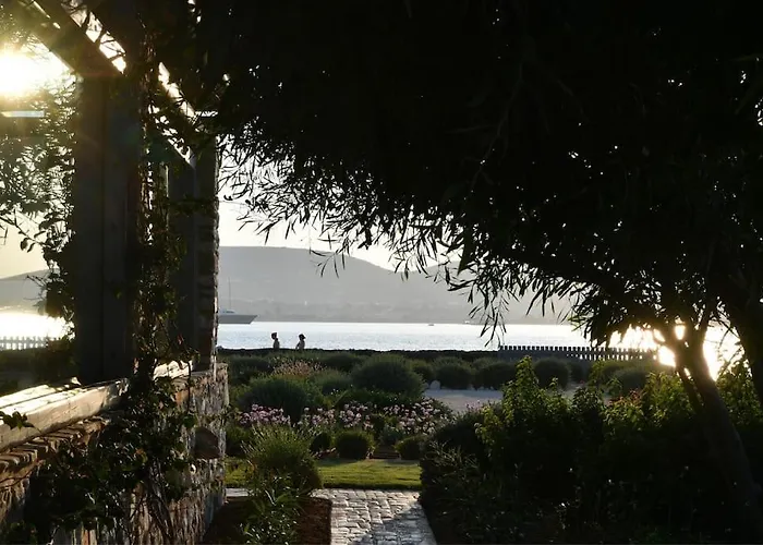 Sunray Paros Front 2 Bedroom House Next To Kite Sports Vakantiehuis *