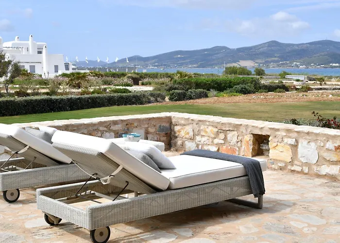 Sunray Paros Front 2 Bedroom House Next To Kite Sports Pounda