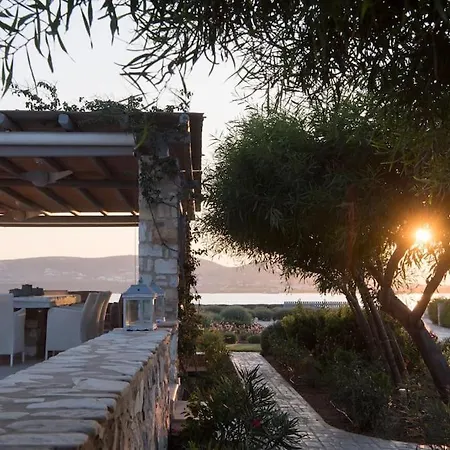 Sunray Pounta Paros Beachfront Near Kitesurf 度假居 *