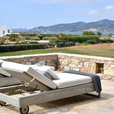 Sunray Paros Front 2 Bedroom House Next To Kite Sports Pounda