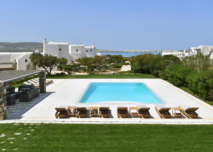 Sunray Paros Front 2 Bedroom House Next To Kite Sports